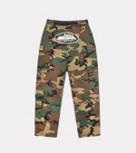 Corteiz Alcatraz Cargos Woodland Camo, perfect blend of utility and style for an outdoor adventure.